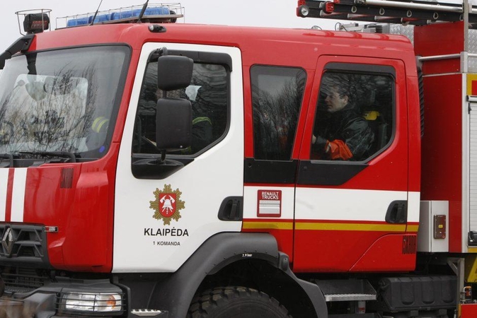 Gargžduose užsiliepsnojo butas