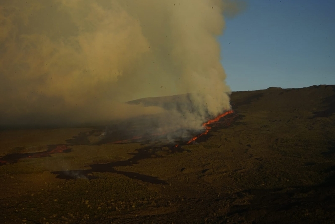 Išsiveržė aukščiausias Galapagų salų ugnikalnis