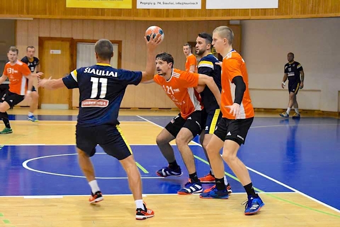 „Šviesos“ rankininkai iškovojo pergalę Šiauliuose