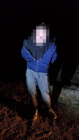 Šalčininkų rajone cigarečių nešikus pasieniečiai stabdė įspėjamaisiais šūviais 