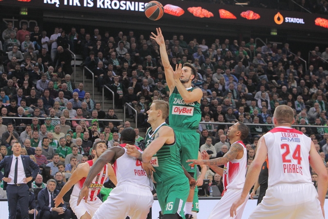 Tris kėlinius su "Olympiakos" šauniai kovojęs "Žalgiris" galiausiai neatsilaikė