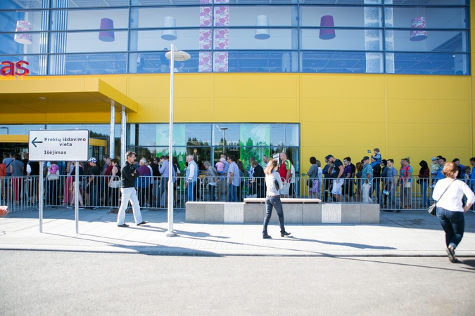 „Ikea“ apsipirkę žmonės: pagaliau ir mes turime tokią parduotuvę
