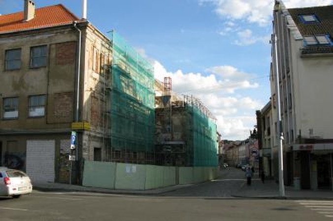 Dailės mokykla grėsmės nebekels 