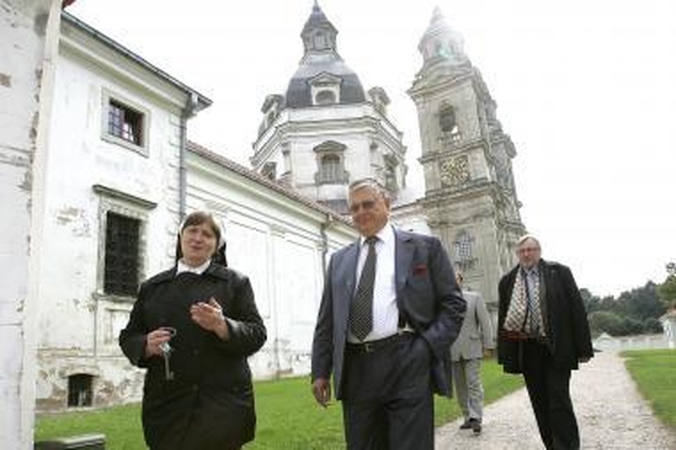 Meras pageidauja UNESCO statuso Pažaisliui, vienuolės – ne (papildyta)