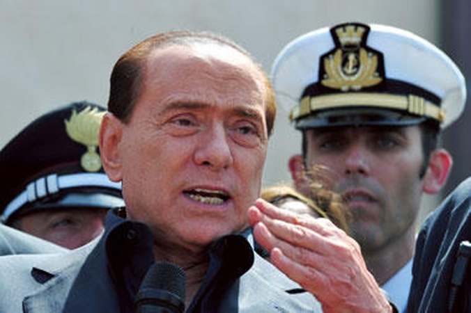 S.Berlusconi teismas dėl sekso su nepilnamete prostitute atidėtas