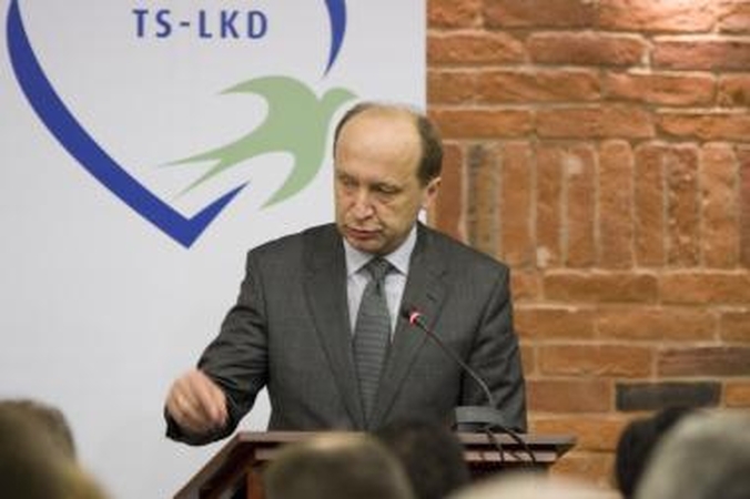 A.Kubilius ragina kurti strategijas, V.Landsbergis – spręsti nūdienos problemas (papildyta)