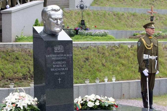 Stringa socialdemokratų planai įamžinti A. Brazausko vardą