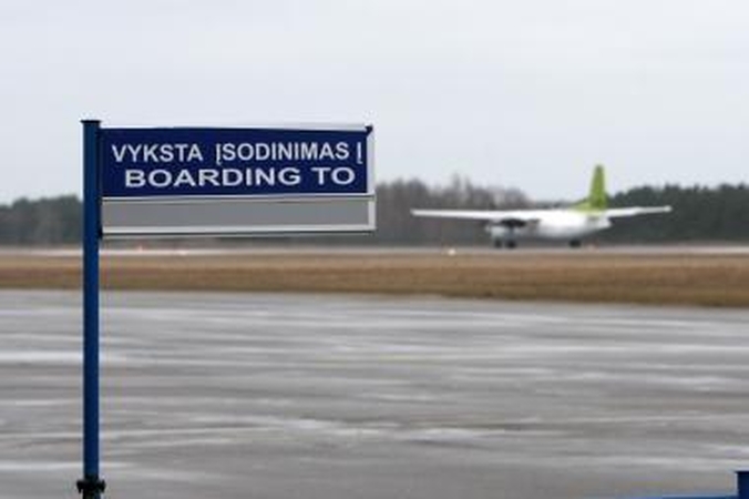 Aviakompanijas į Palangos oro uostą vilios pinigais