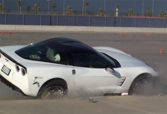 Kaip gimtadienio žvakes užpūtė „Corvette“?