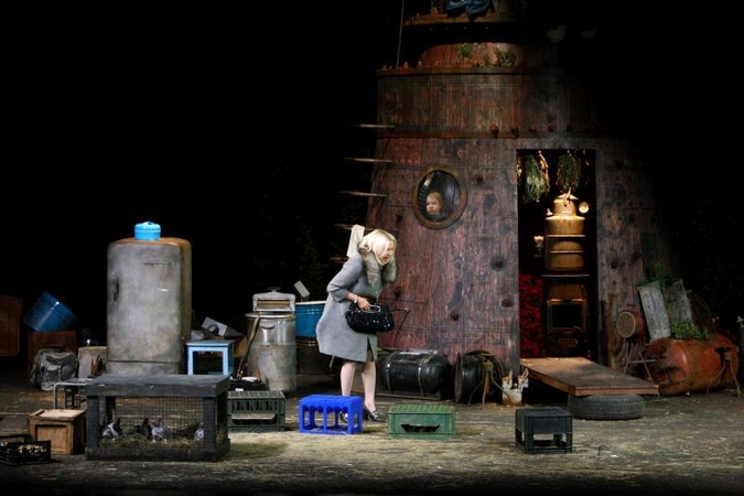 Teatro premjeroje „Jeruzalė“ – pašaipus žvilgsnis į šių dienų pasaulį
