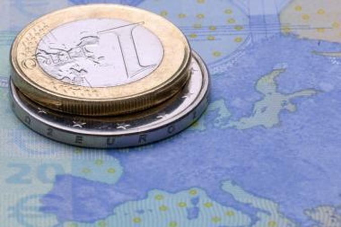 Euro kursas patraukė aukštyn JAV dolerio atžvilgiu 