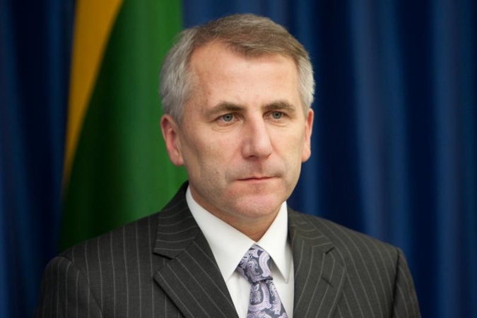 V.Ušackas teisinasi dėl E.Zuroffo kaltinimų