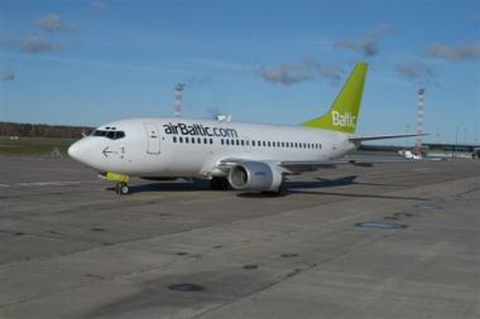 „airBaltic" spalį skraidino penktadaliu daugiau keleivių