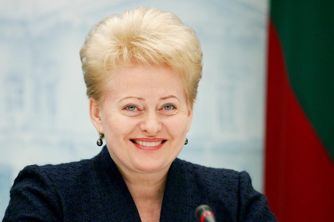D.Grybauskaitė nekomentuoja V.Adamkaus dienoraščių, linki sveikatos