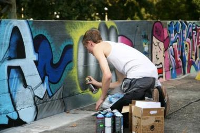 Grafitininkų menui – trys tvoros 