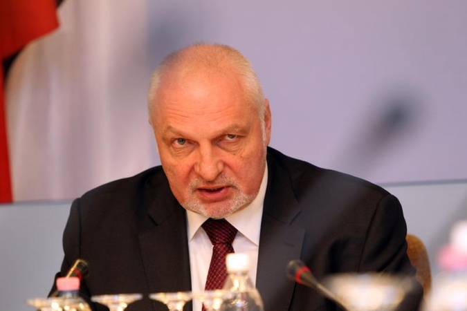 Ministras užsimojo prieš nelegalius statinius Palangoje ir Šventojoje