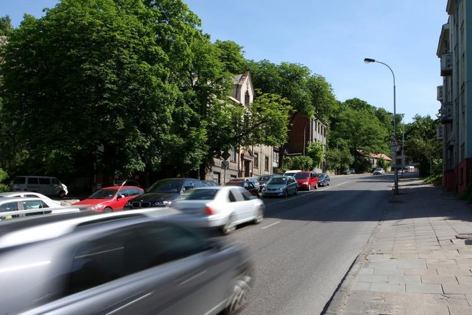 Dėl kainų dejuoja, tačiau toliau važiuoja