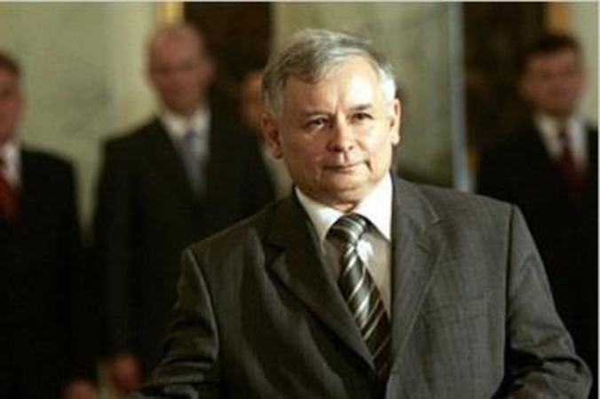 Lenkijos prezidento rinkimai: J.Kaczynskis gali pralenkti B.Komorowskį