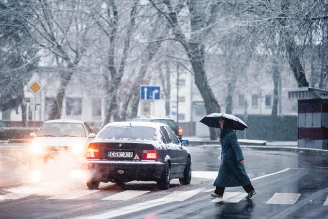 Kol kelininkai nebarsto gatvių, kauniečiai rizikuoja gyvybe
