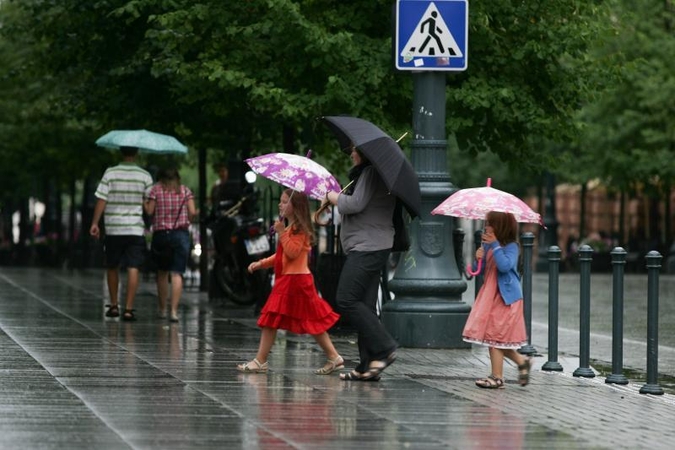 Savaitė numatoma drėgna, bet šalta nebus