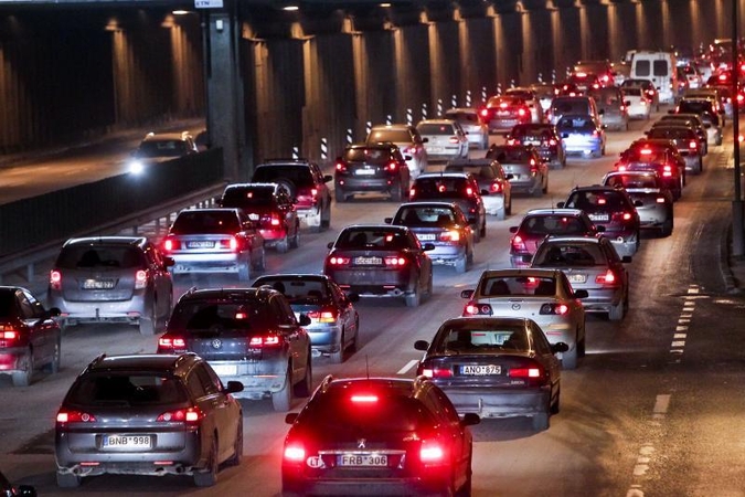 Pirmininkavimas ES Tarybai jau pildo automobilių pardavėjų kišenes 