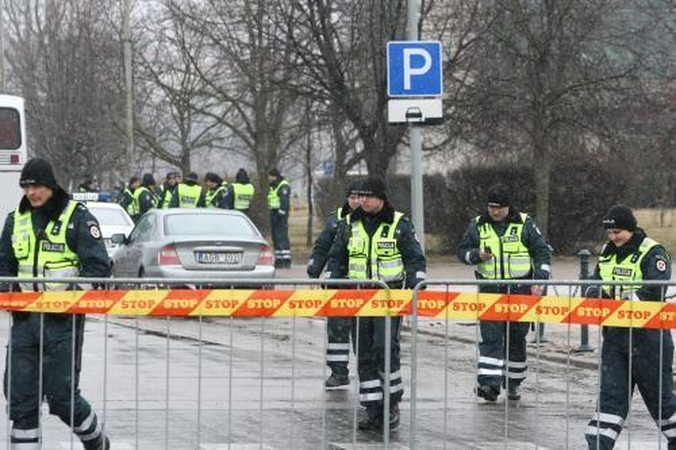 S.Skvernelis: trūksta penktadalio pareigūnų