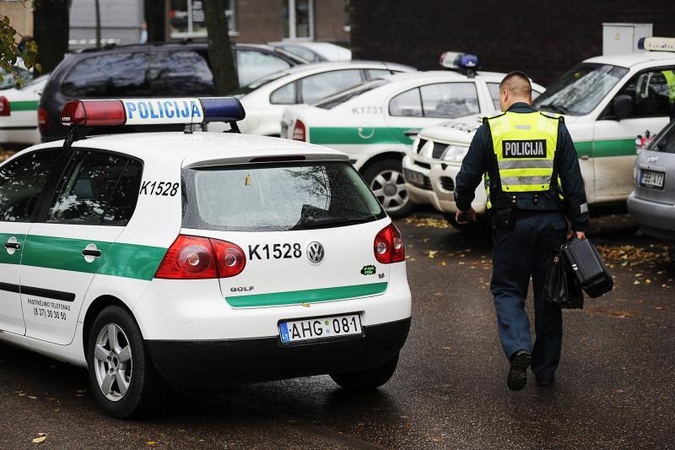 Kokiais automobiliais policija gaudo nusikaltėlius?
