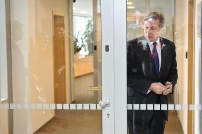 Poreikis: užsienio reikalų ministras A.Ažubalis, prašydamas iš biudžeto daugiau pinigų, kol kas nesėkmingai beldžiasi į užtrenktas duris.
