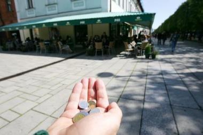 Žlugdo: Seimo nariai žlugdo bet kokias viltis būsimiems pensininkams sukaupti padorią sumą senatvei.